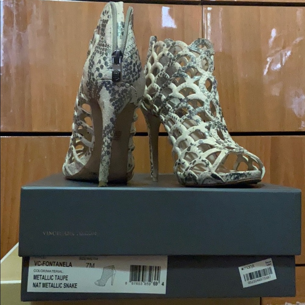 3.5 inches high heel. Snake print